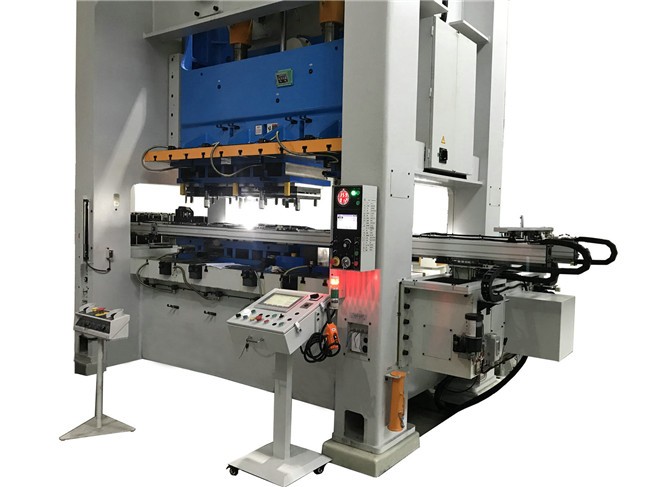 探究沖壓三次元機械手聯(lián)動自動化沖壓生產(chǎn)的實現(xiàn)機制？