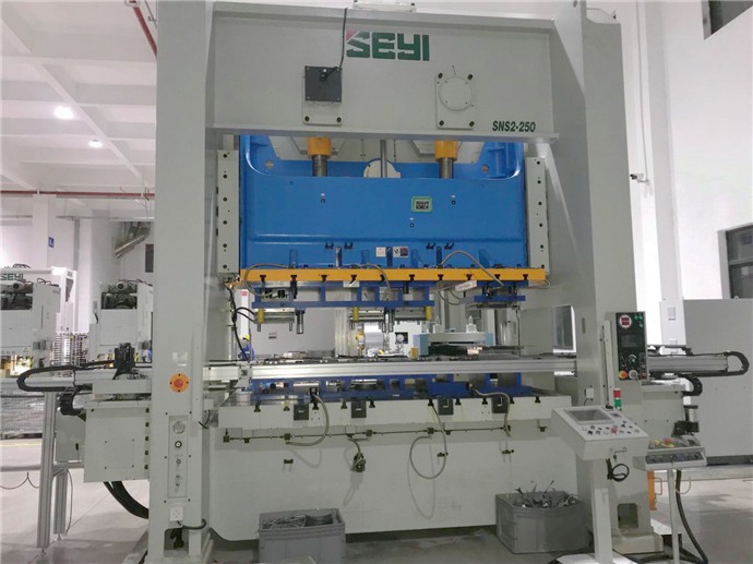 沖床機(jī)械手日常維護(hù)保養(yǎng)要點(diǎn)解析